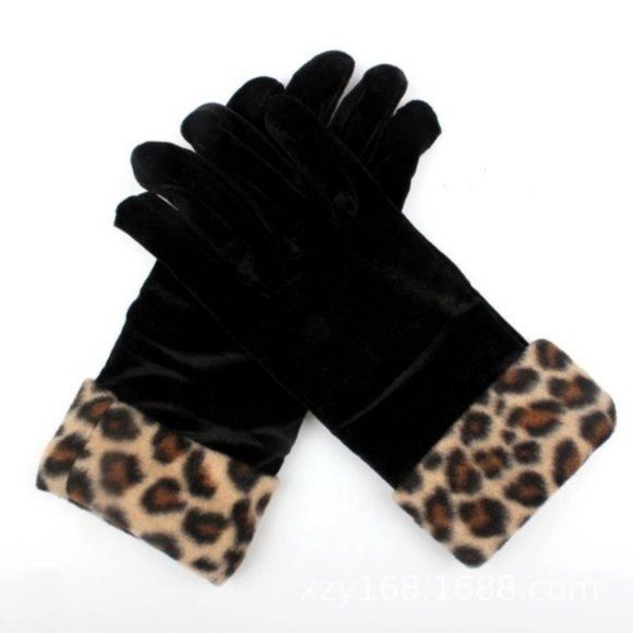 Leopard Print Felt Gloves - Picture 1 of 4